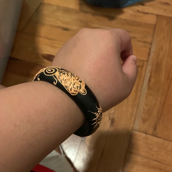 Assorted bracelets - Picture 7 of 8